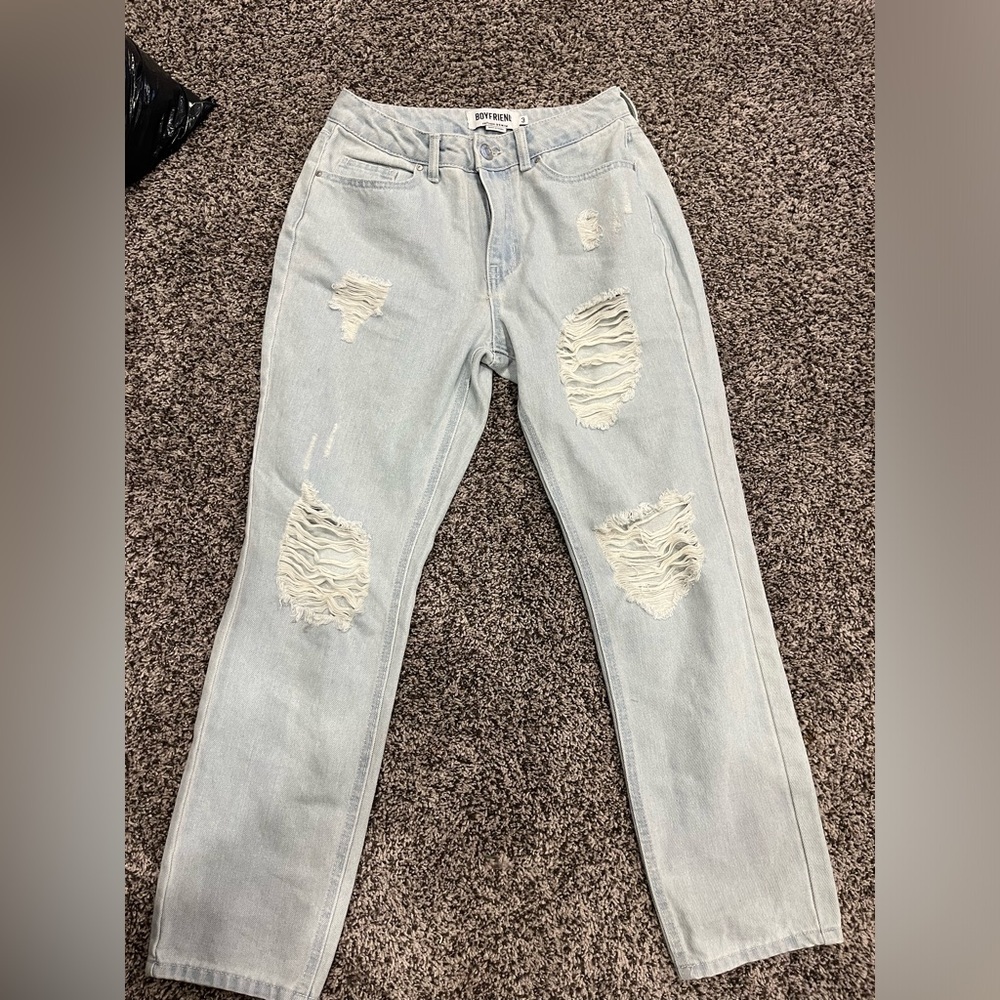 Size 3 refuge jeans “mom” “boyfriend” type style